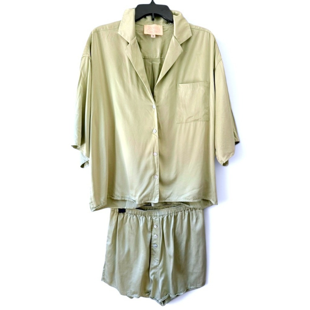 Rose & Crown Pajama Set Sage Green M 100% Silk Short Sleeve Shorts Luxury Lounge
